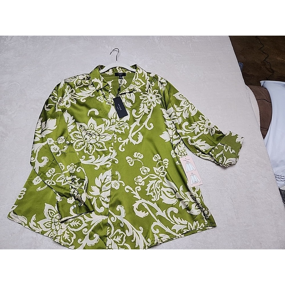 NWT Haver London  Green‎ Floral  Button Up